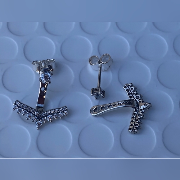 Authentic Retired Pandora Sterling Silver Princess Wish CZ Earrings - Picture 1 of 4